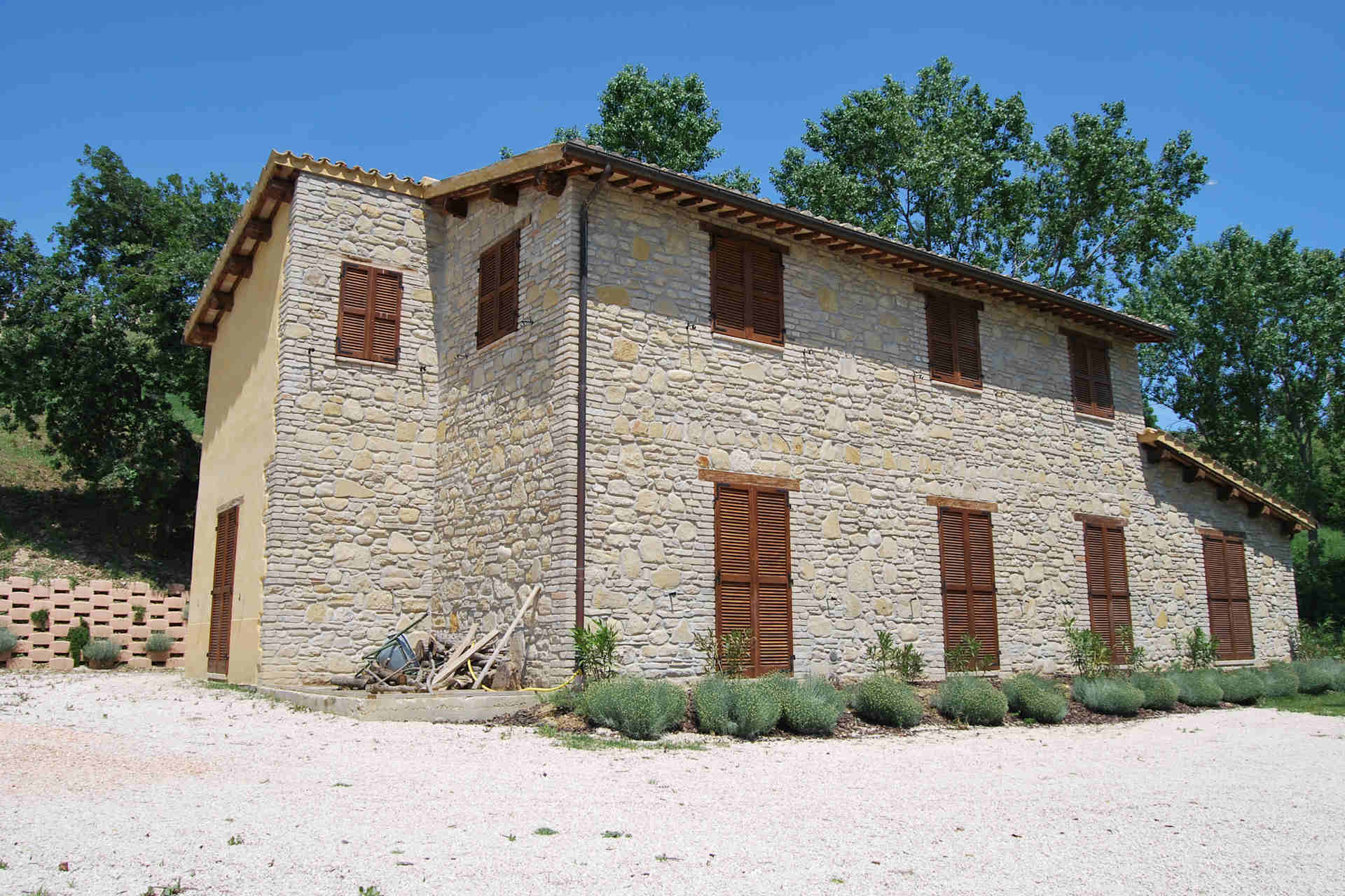 Country house with pool in Moresco