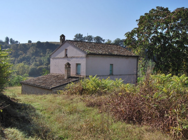 Country house with Sibillini Mountains view