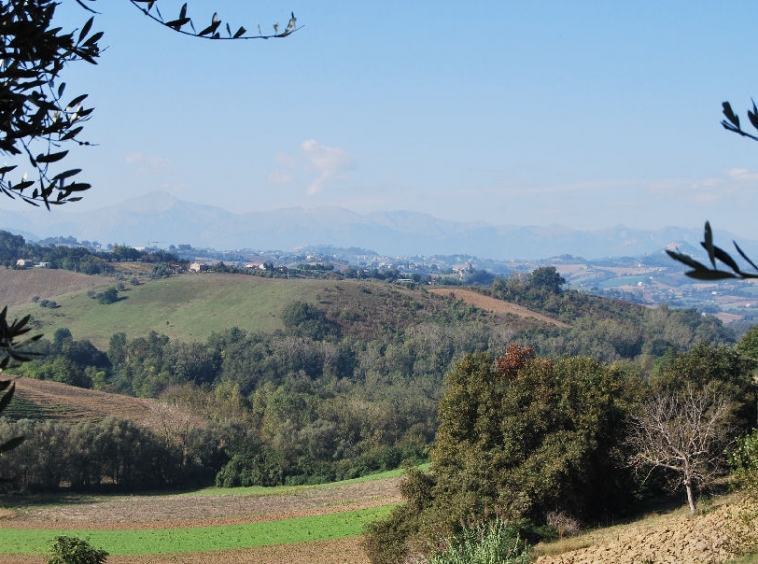 Country house with Sibillini Mountains view