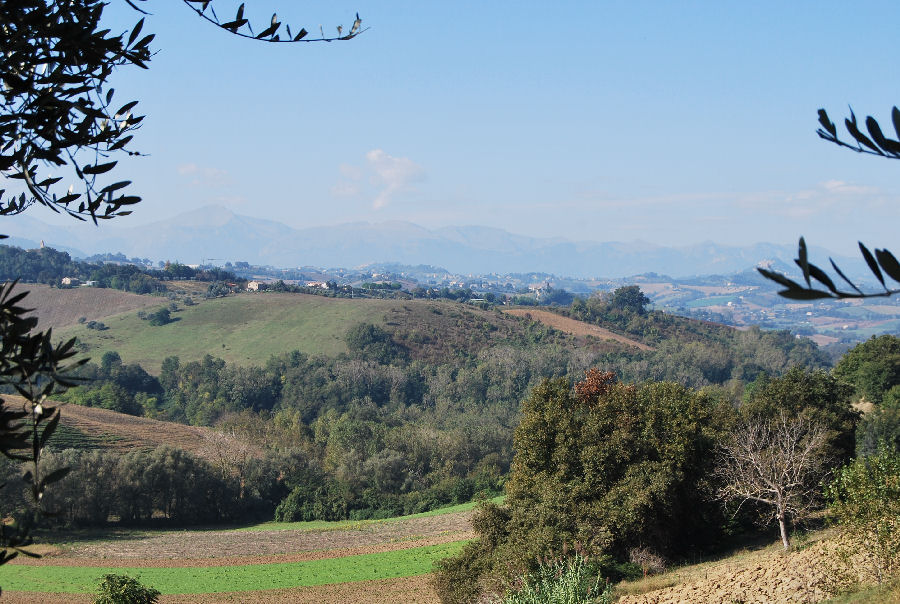 Country house with Sibillini Mountains view