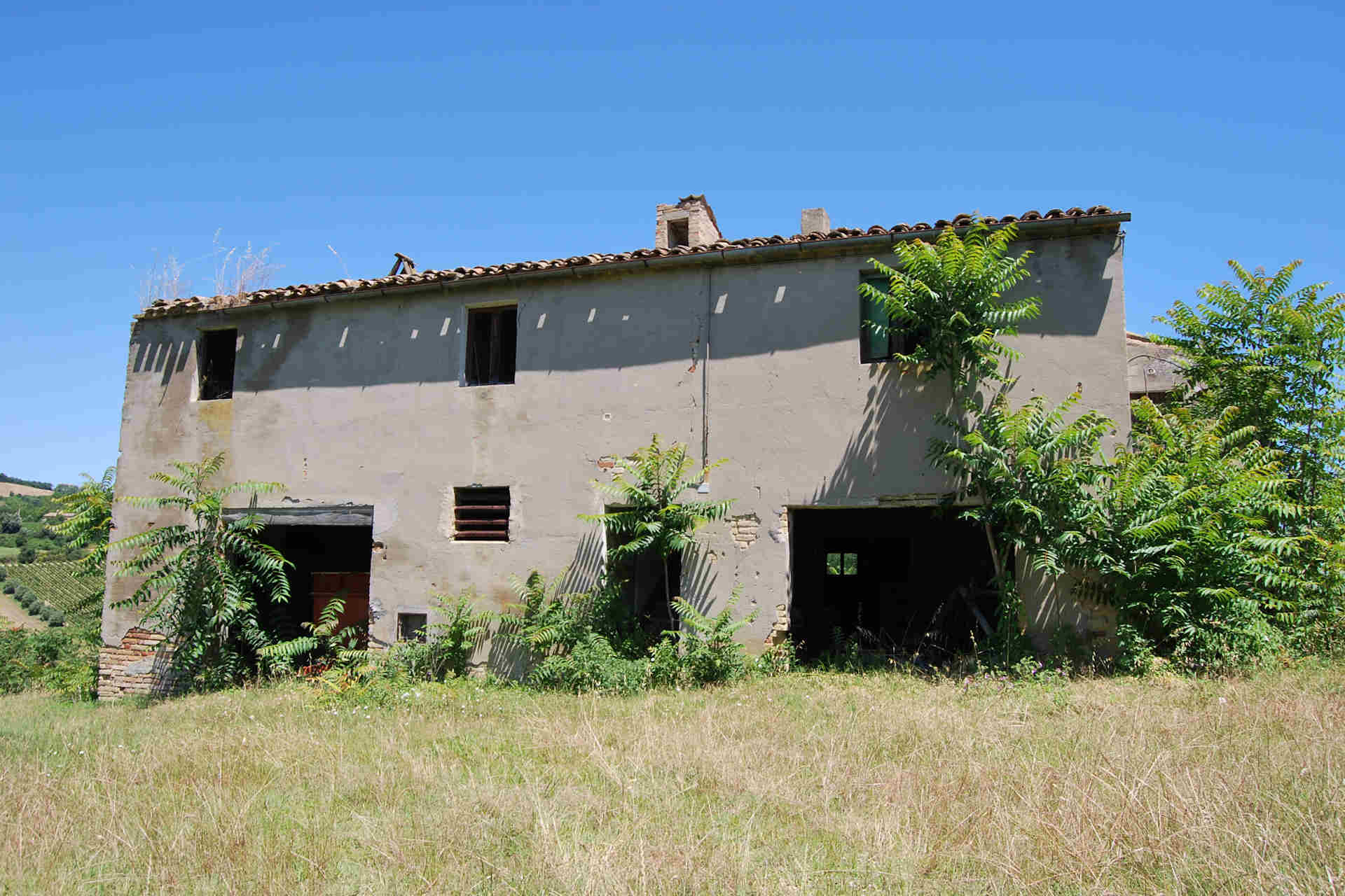 Country house near Montefiore dell'Aso