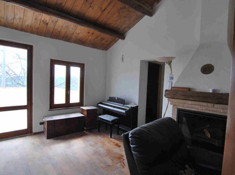 Country house in Monterubbiano with Mountains view