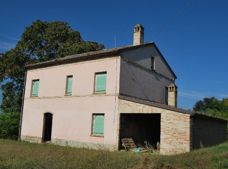 Country house with Sibillini Mountains view