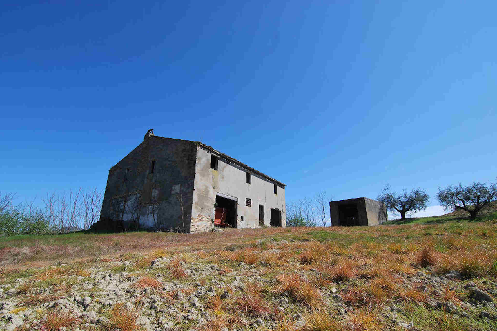 Country house near Montefiore dell'Aso