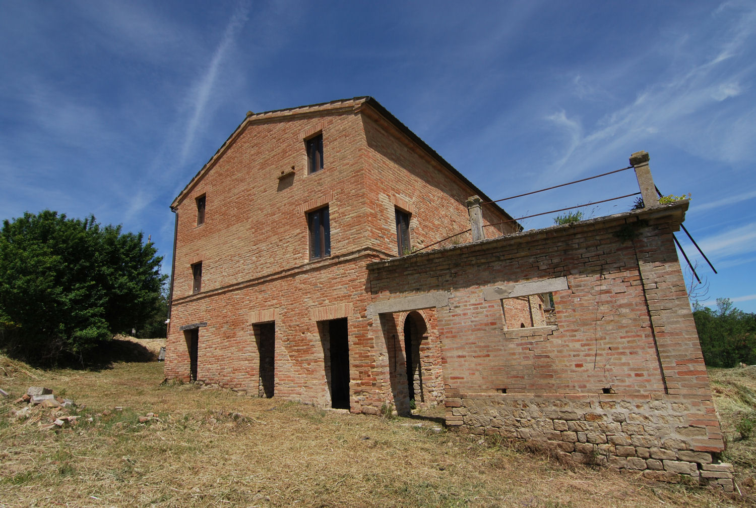 Stone country house in Penna San Giovanni