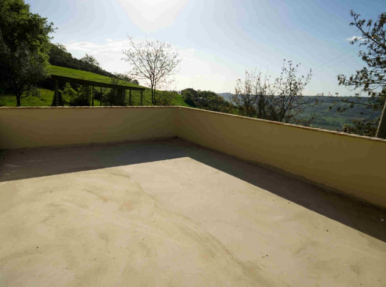 Country house in Monterubbiano with Mountains view