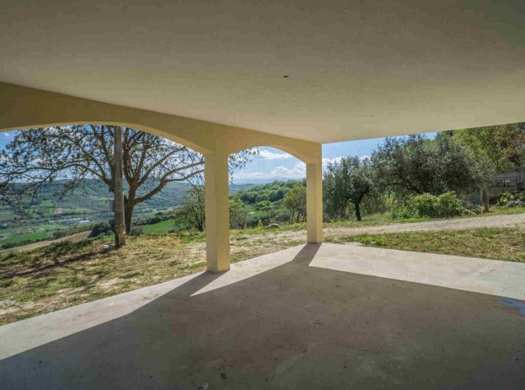 Country house in Monterubbiano with Mountains view