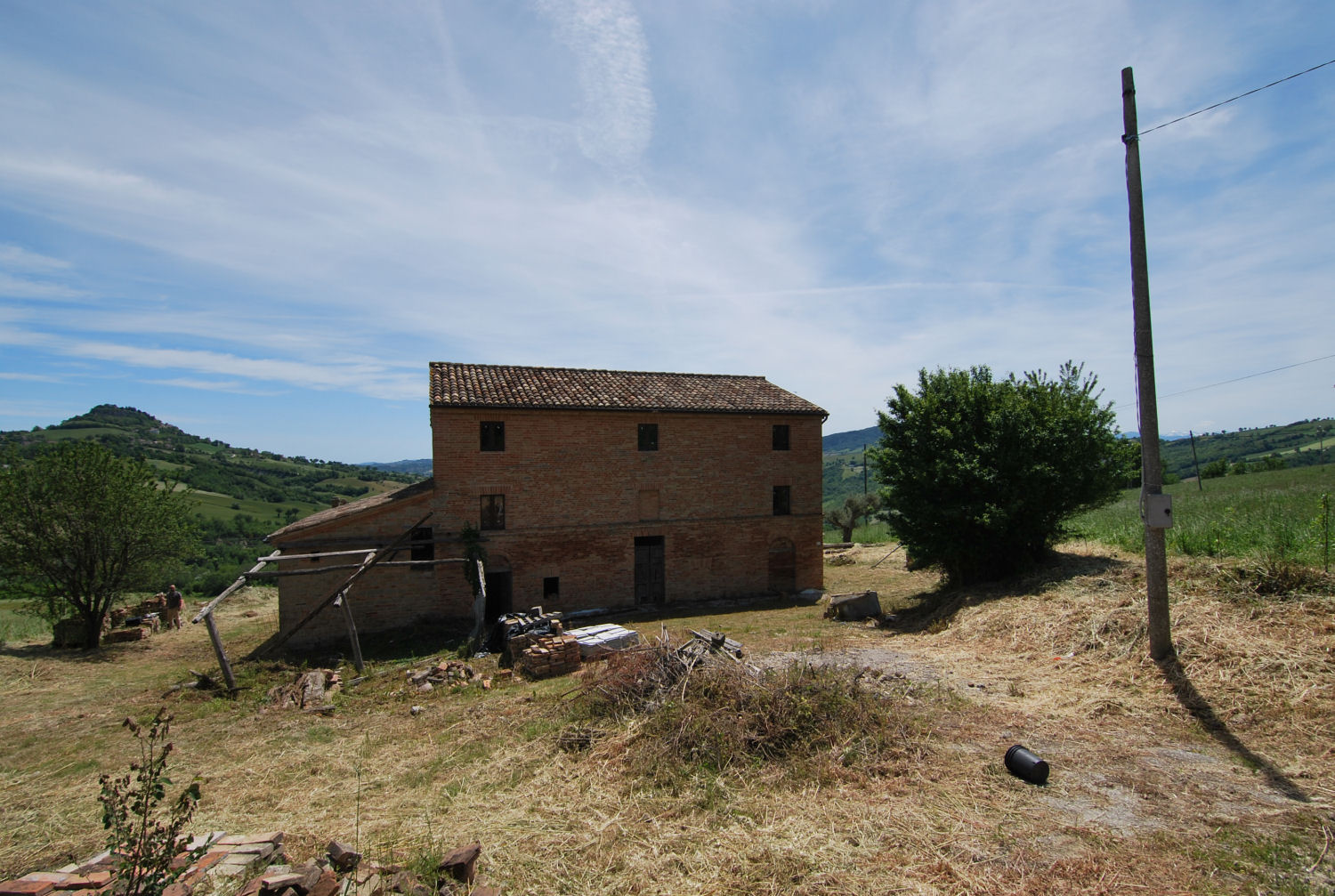 Stone country house in Penna San Giovanni
