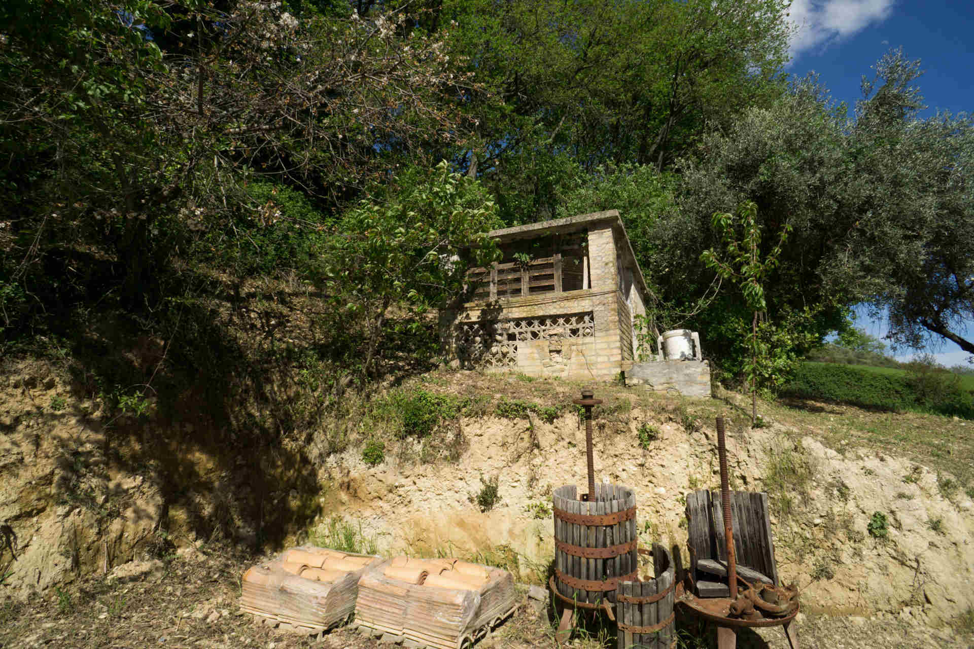 Country house in Monterubbiano with Mountains view