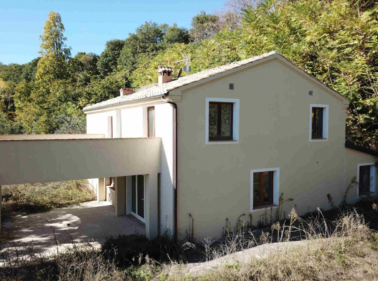 Country house in Monterubbiano with Mountains view