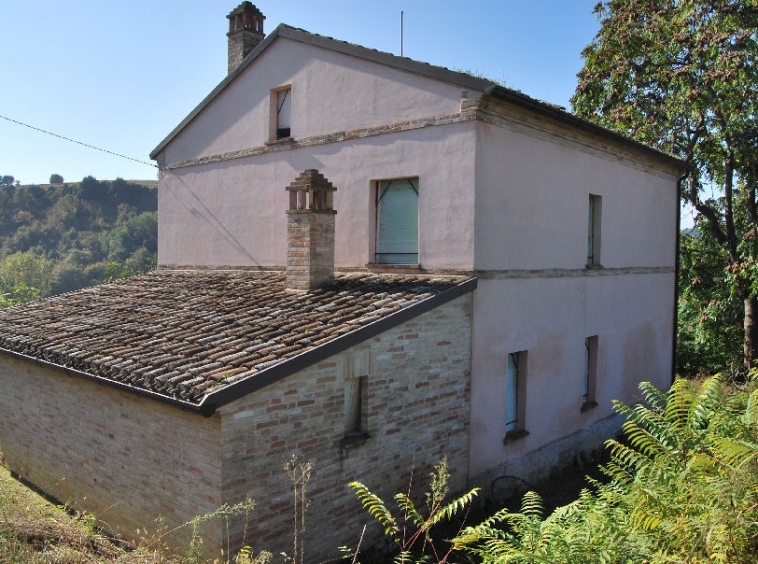 Country house with Sibillini Mountains view
