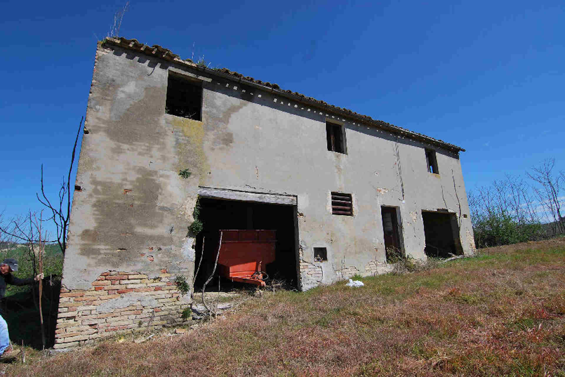 Country house near Montefiore dell'Aso