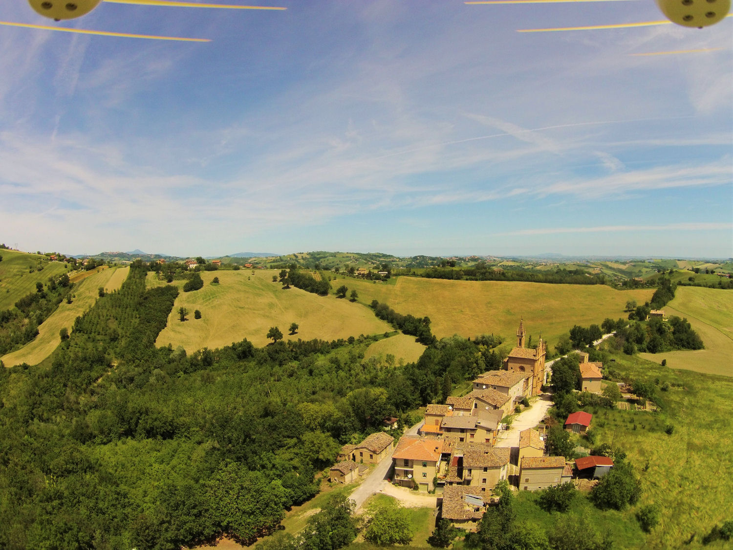 Stone country house in Penna San Giovanni