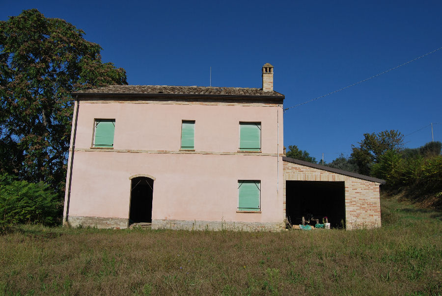 Country house with Sibillini Mountains view