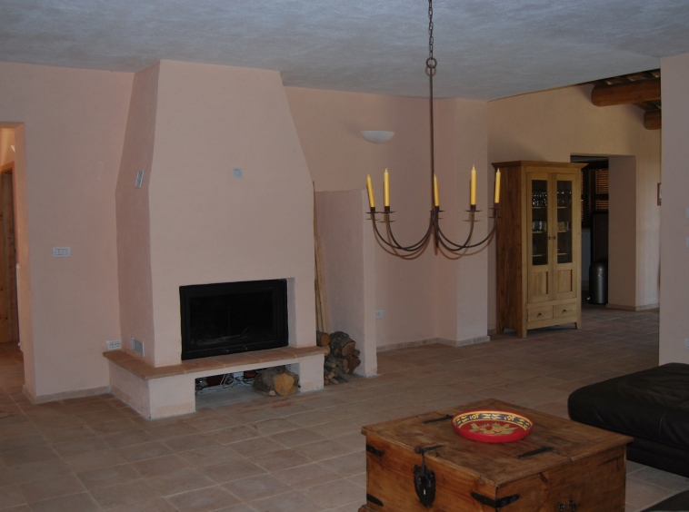 Country house with pool in Moresco