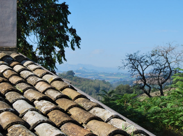 Country house with Sibillini Mountains view