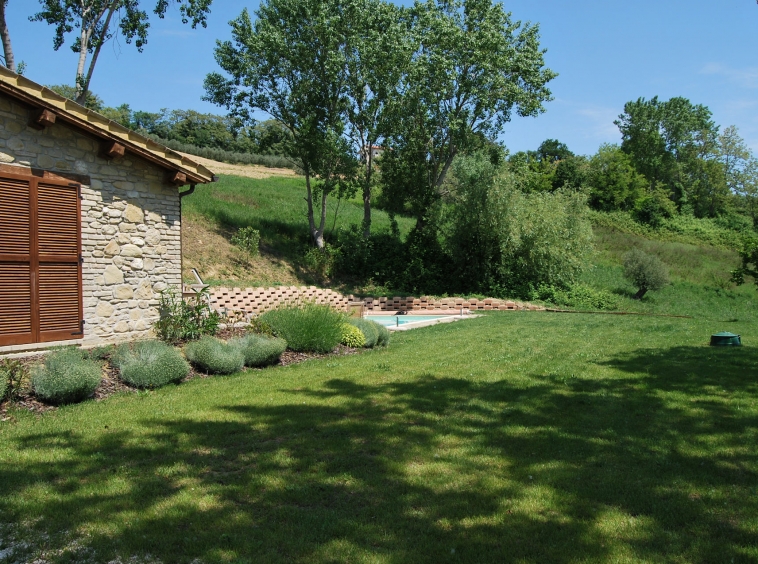 Country house with pool in Moresco