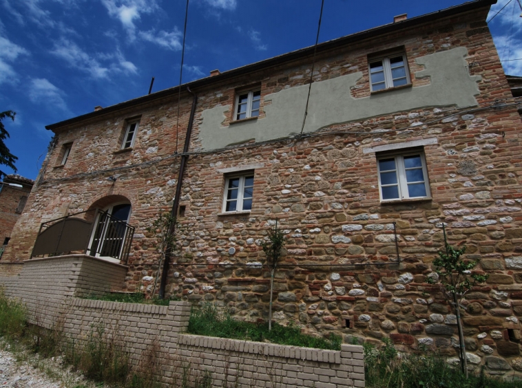 Town house with Mountains view