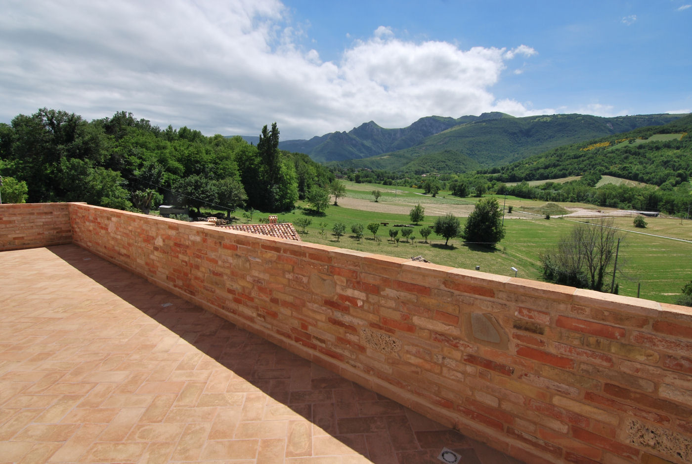 Town house with Mountains view