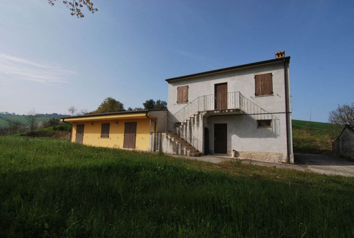 Country house in Monte San Giusto