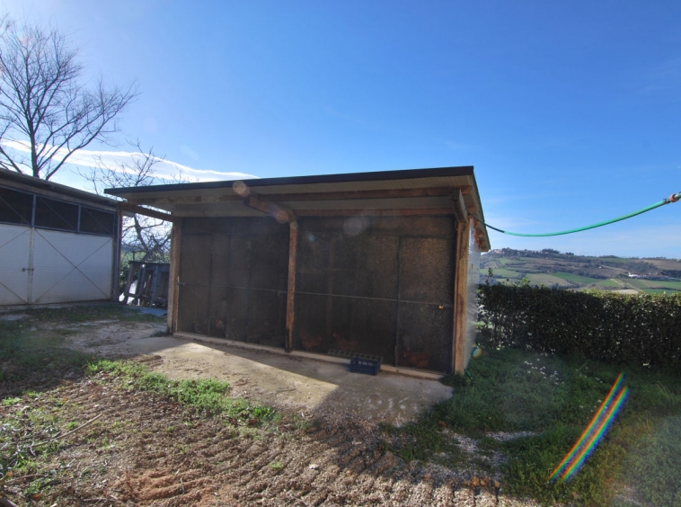 Country house in Carassai with mountains view