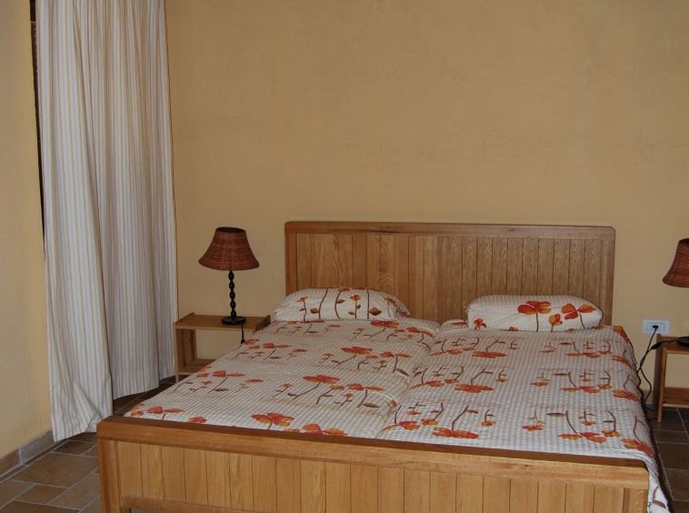 Country house with pool in Moresco