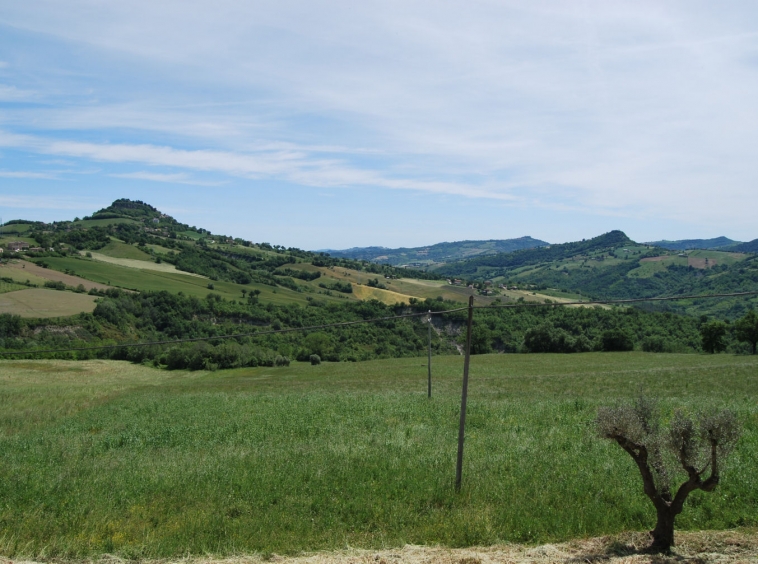 Stone country house in Penna San Giovanni