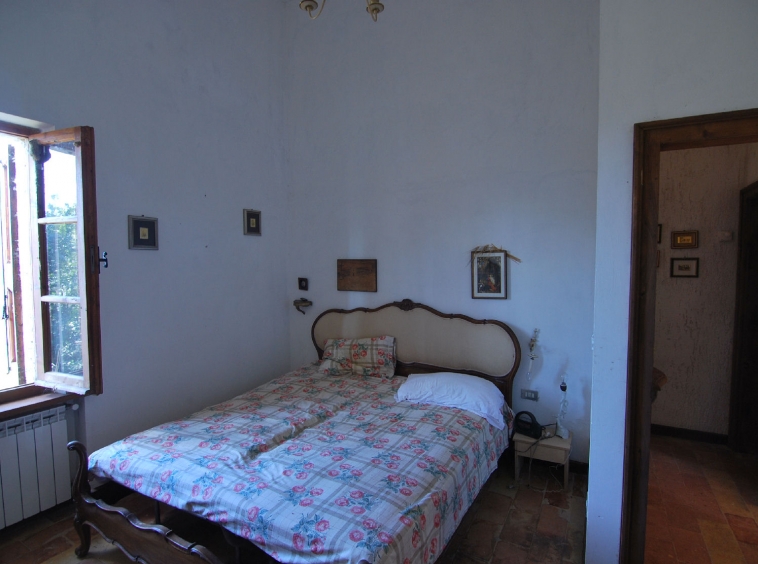 Country house in a dominant position near the Adriatic Coast S