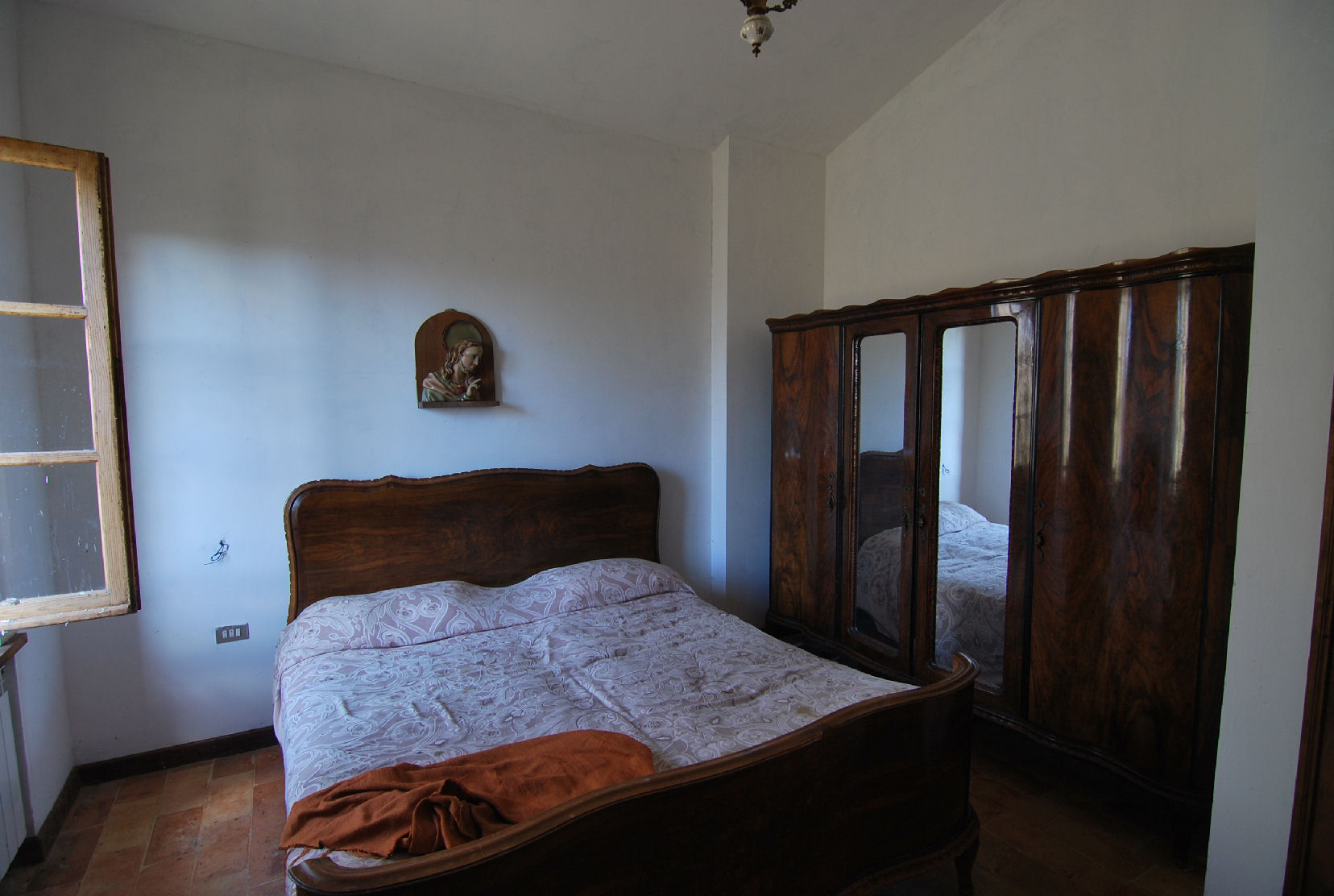 Country house in a dominant position near the Adriatic Coast S