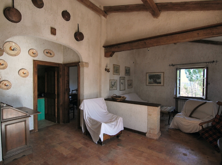 Country house in a dominant position near the Adriatic Coast S