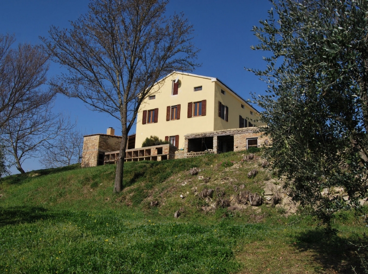 Country house with 5 hectares of land and potential for a small campsite