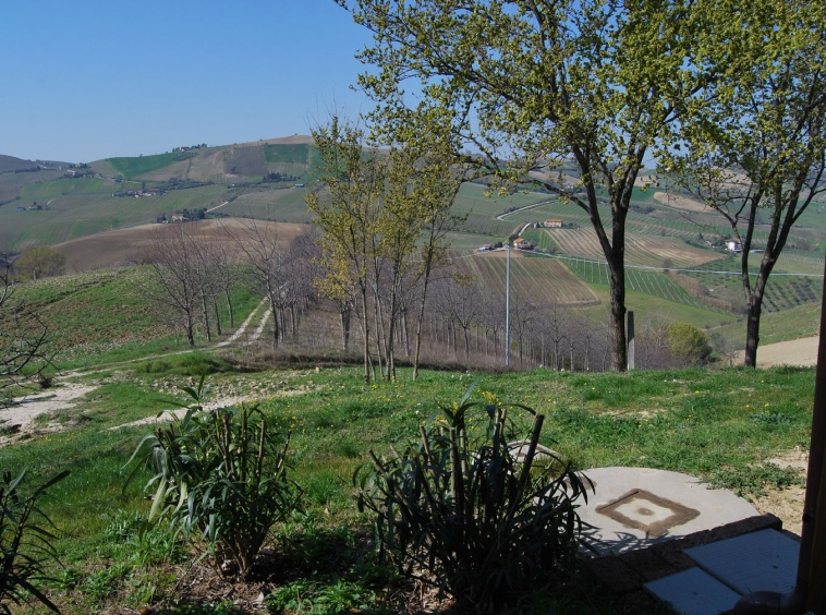 Country house with 5 hectares of land and potential for a small campsite