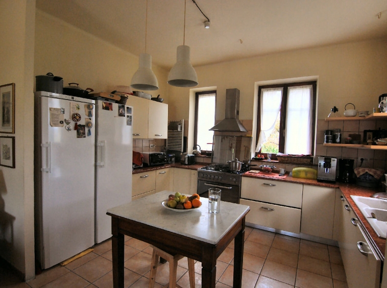 Country house with 5 hectares of land and potential for a small campsite