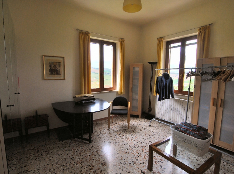Country house with 5 hectares of land and potential for a small campsite