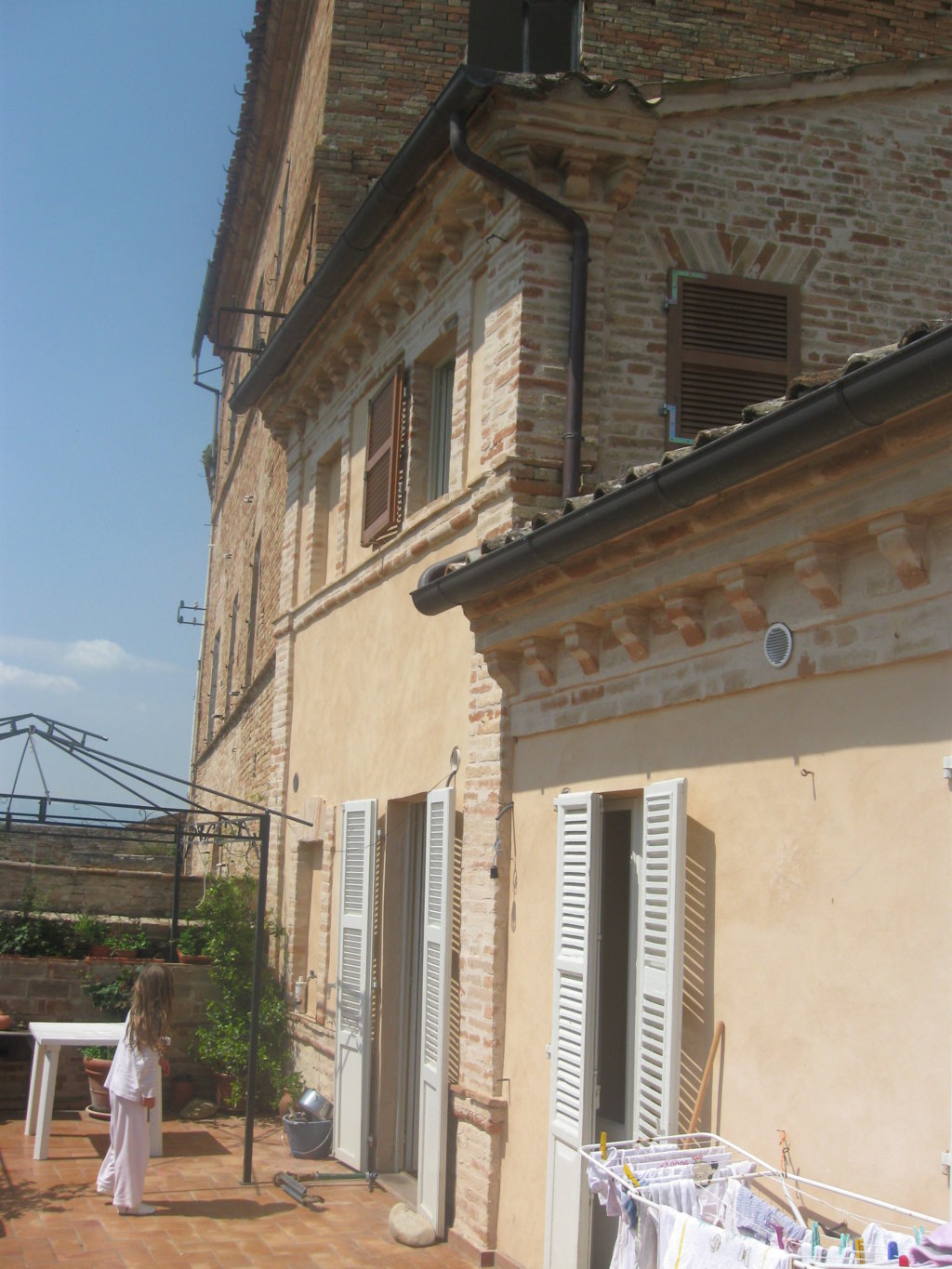 Townhouse with Terrace and fresco ceilings