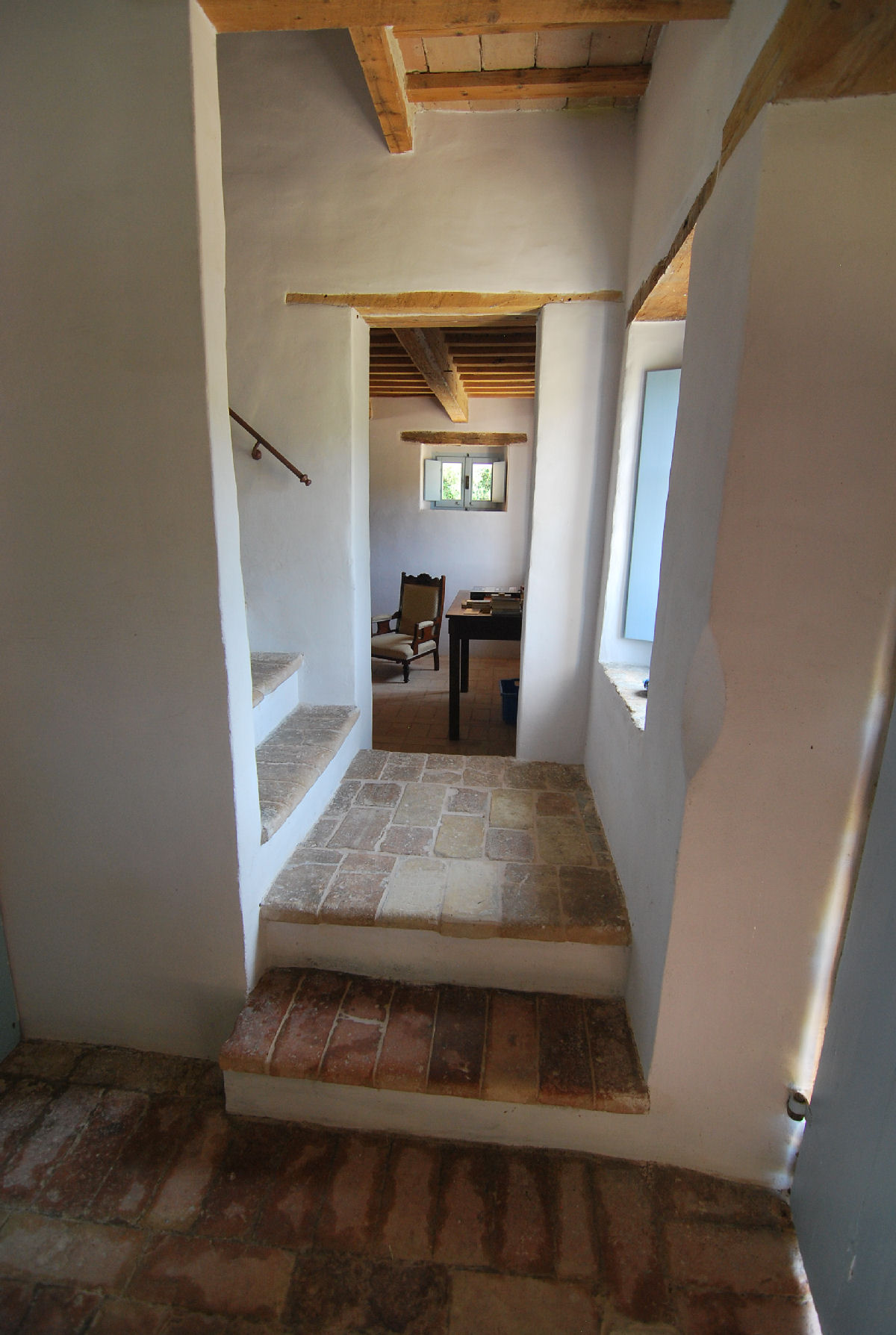 Traditional farmhouse with Sibillini Mountains view
