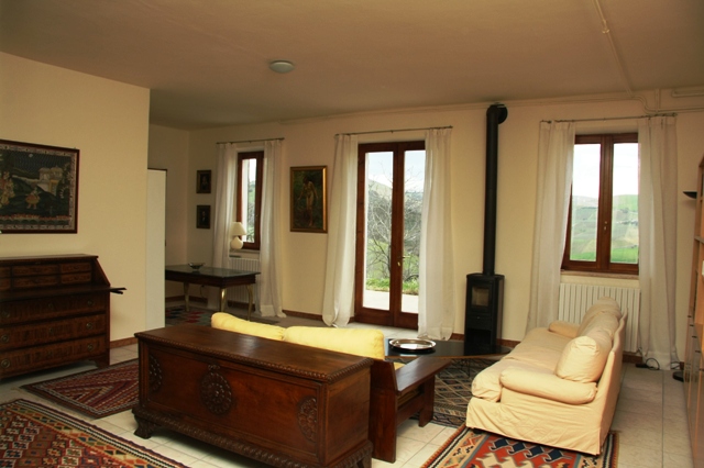 Country house with 5 hectares of land and potential for a small campsite