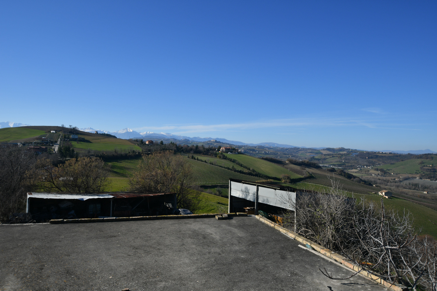 Farmhouse with Sibillini Mountains view