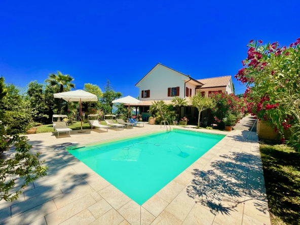 country house with sea view