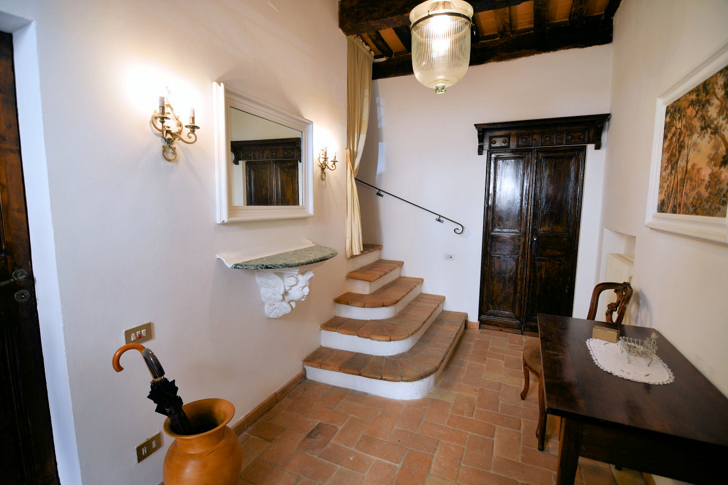 Town house in Montalto Marche