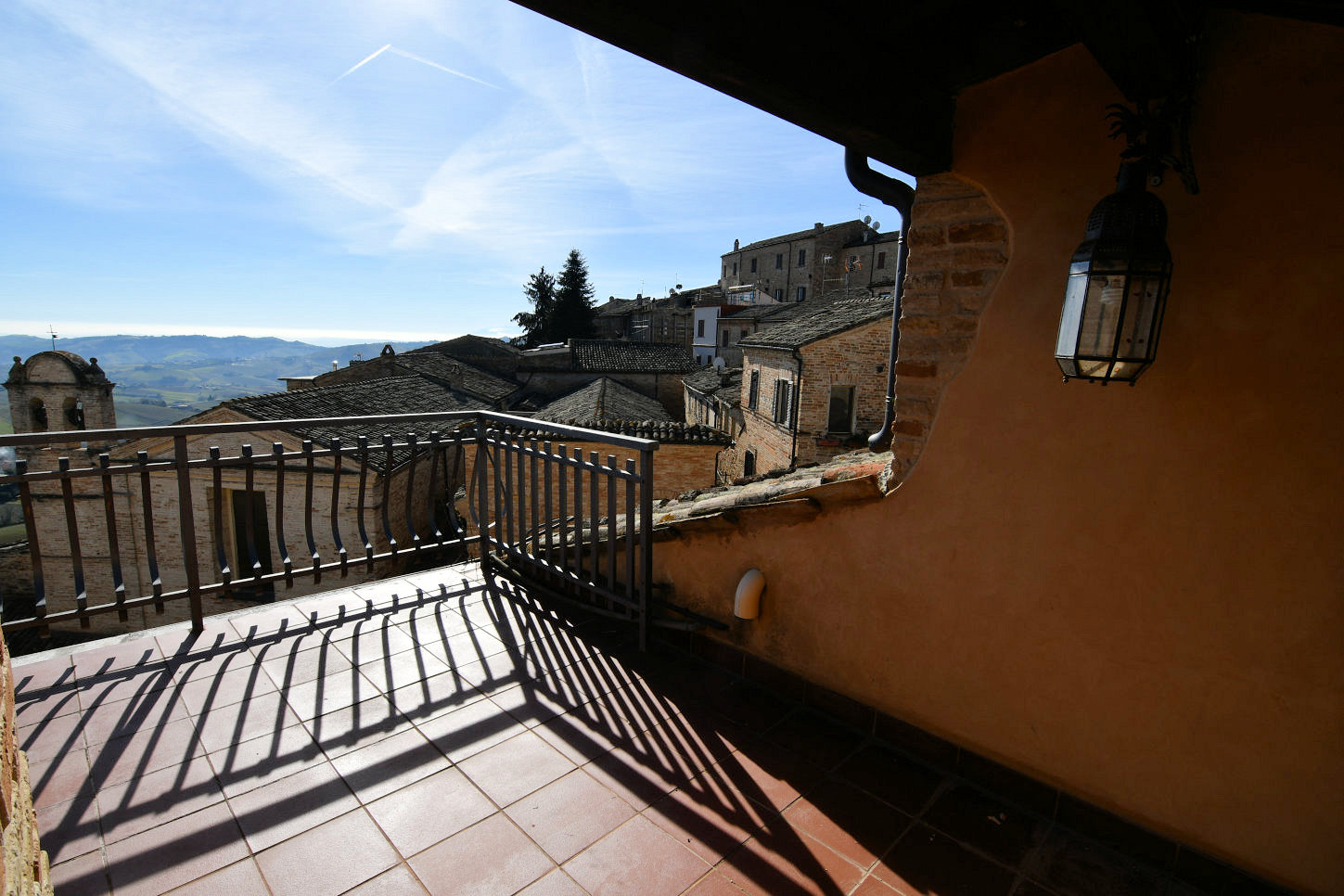 Town house in Montalto Marche