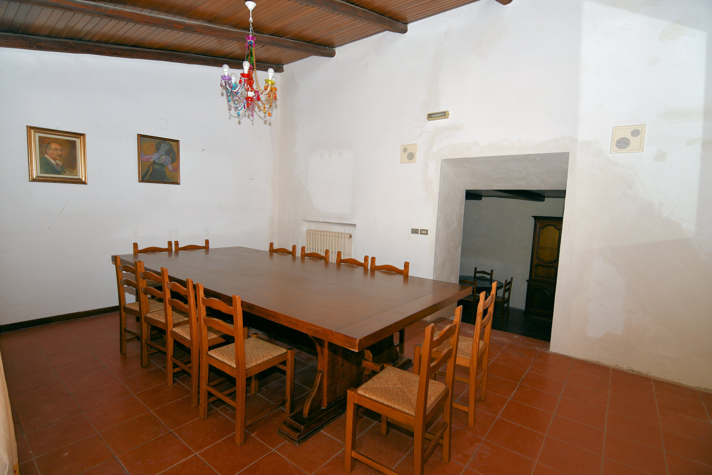 Country hosue with pool in le marche