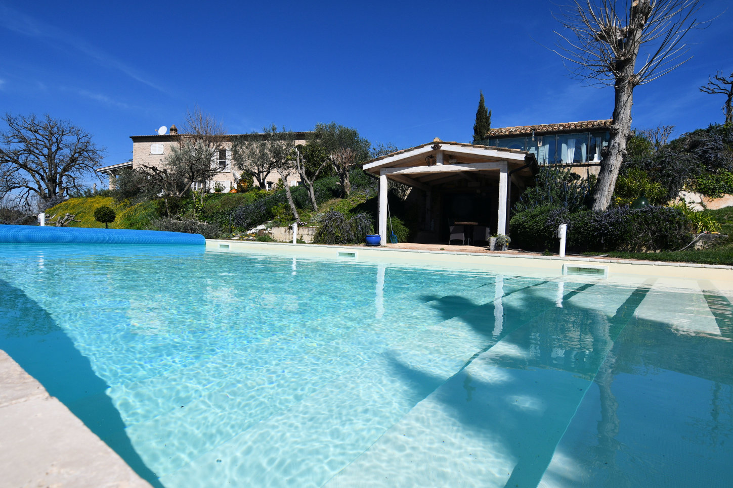 Country house with pool in Le Marche