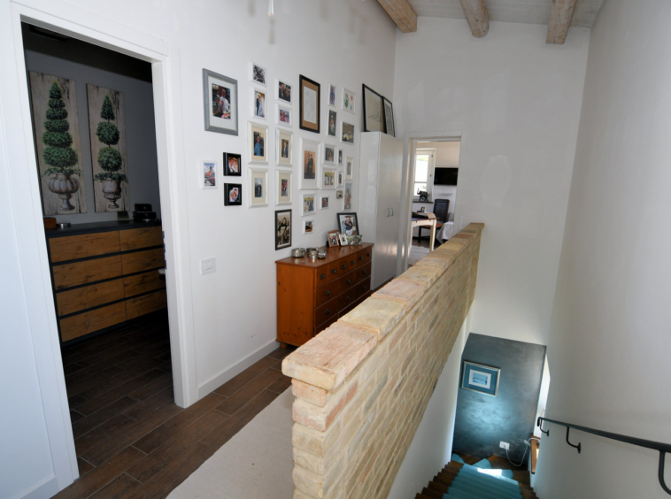 Country house with pool in Le Marche