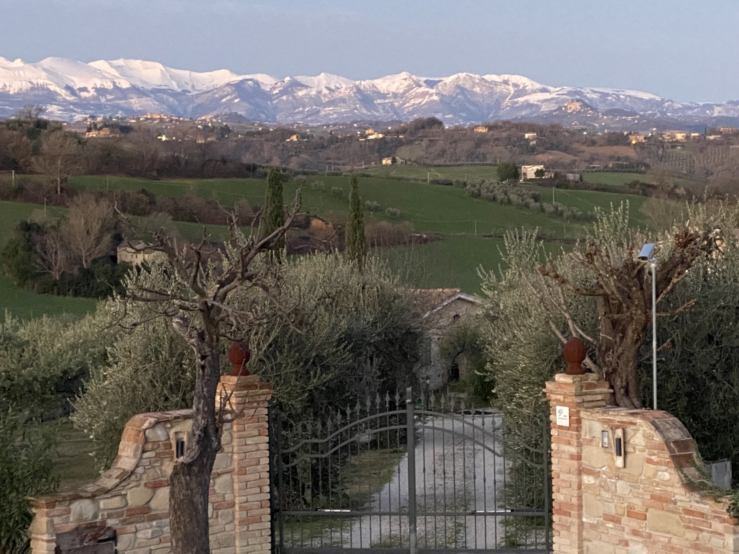 Country house with pool in Le Marche