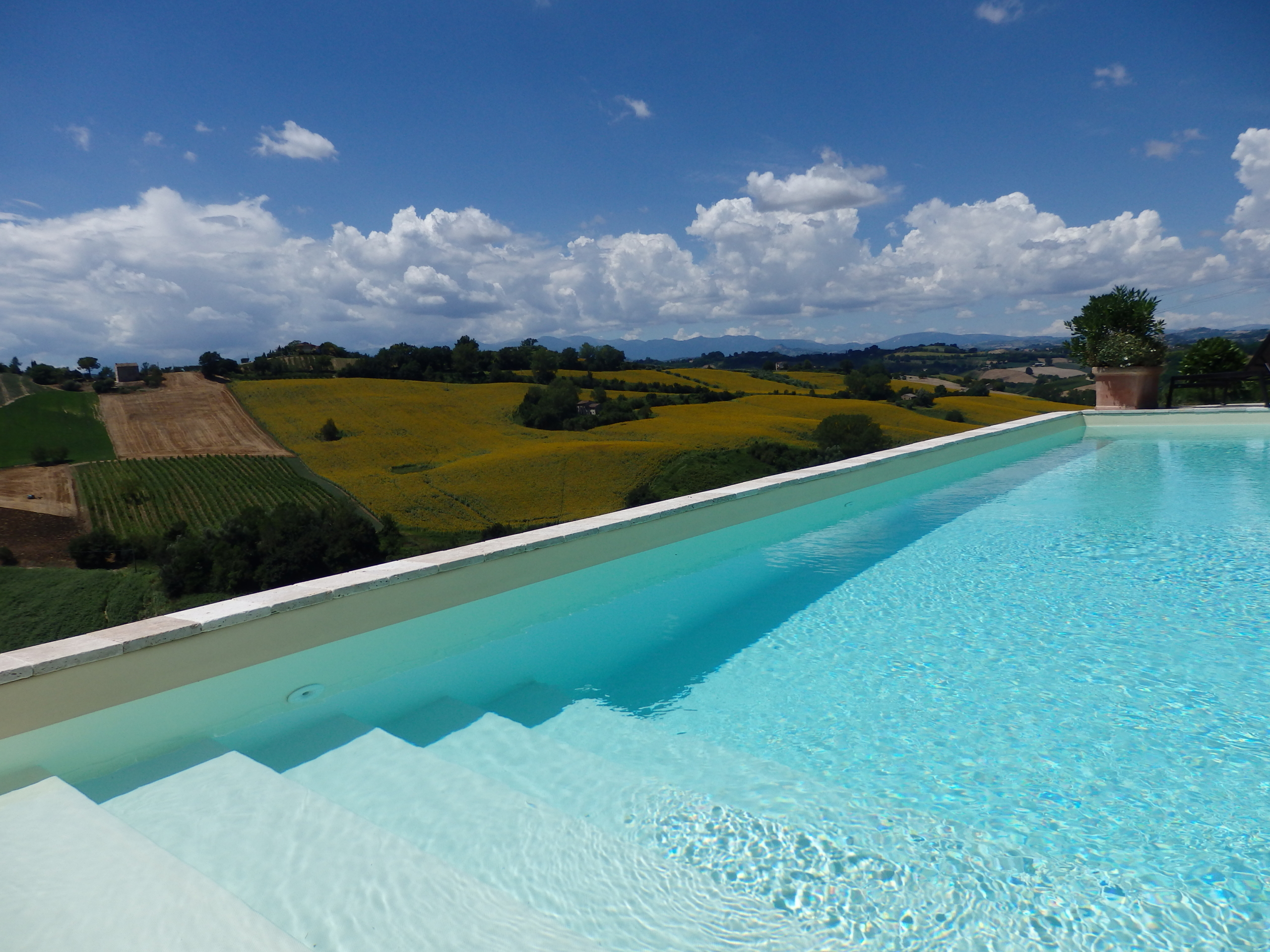 Country house with pool in Le Marche