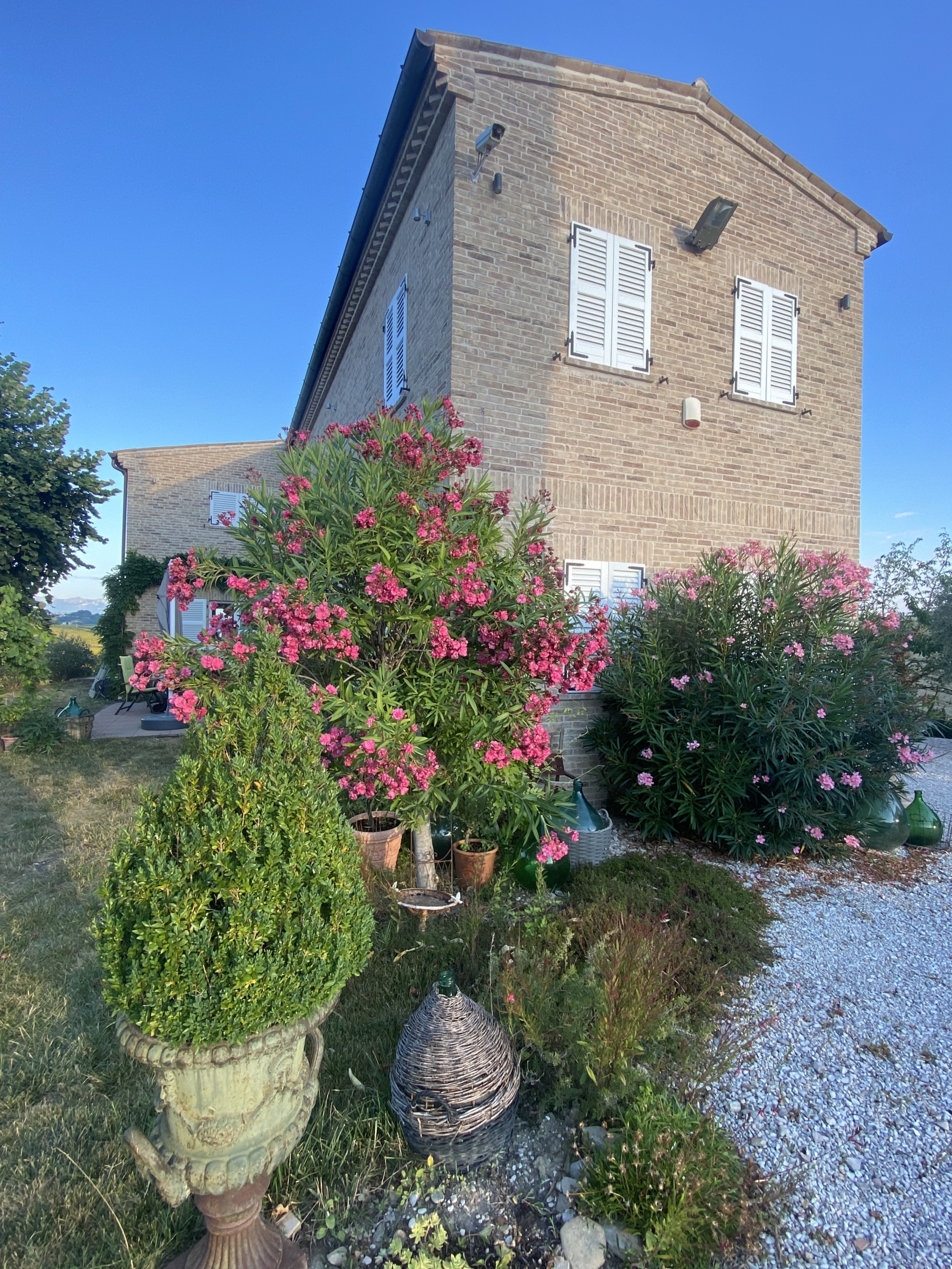 Country house with pool in Le Marche
