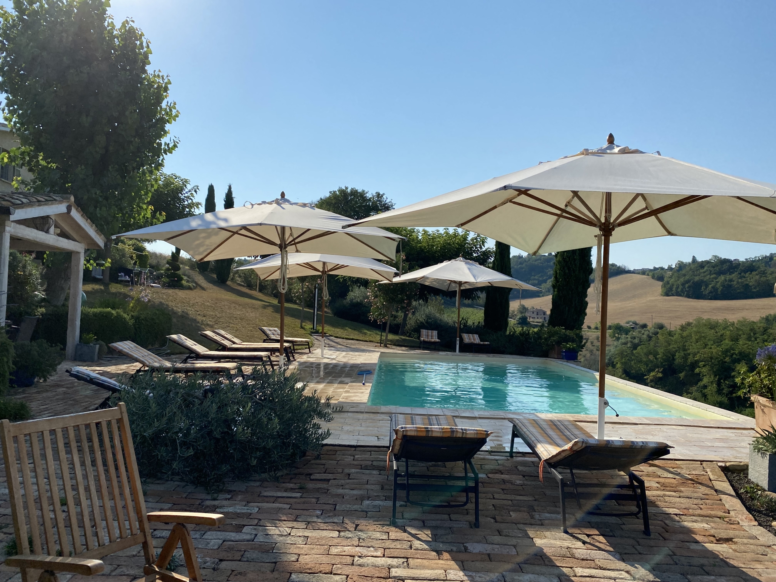 Country house with pool in Le Marche