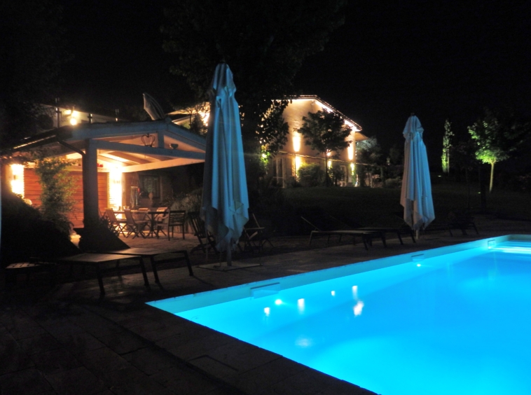 Country house with pool in Le Marche