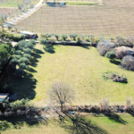Country hosue with pool in le marche